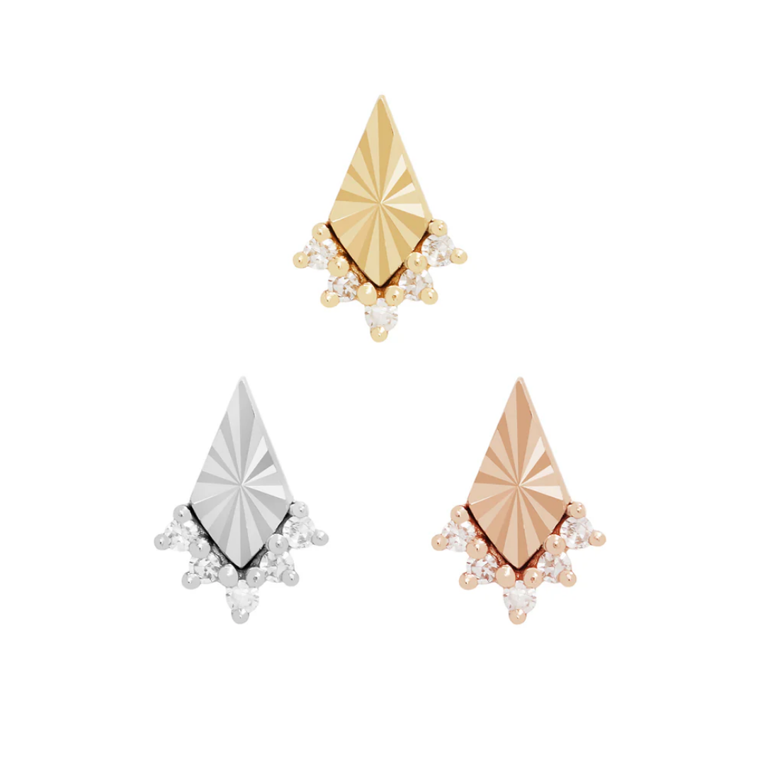 Glow threadless end with faceted gold diamond shape and genuine diamonds in yellow, white, and rose gold – luxury statement jewellery for flat, helix, or conch piercings