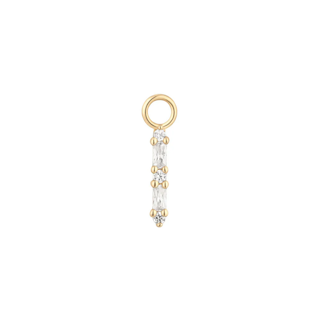 Standout - CZ - Charm