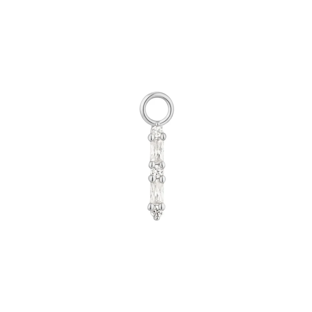 Standout - CZ - Charm