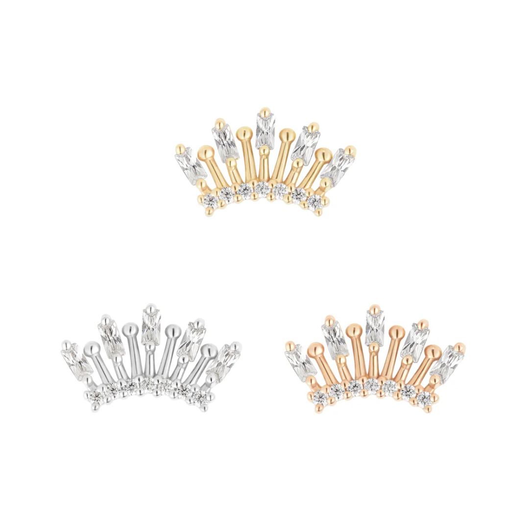 Holiday crown-shaped threadless end with baguette and round cubic zirconia in 14ct yellow, white, and rose gold – regal cartilage or flat piercing jewellery