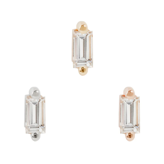 Elegant baguette-cut white topaz threadless end with double-prong setting in solid gold – minimalist fine piercing jewellery