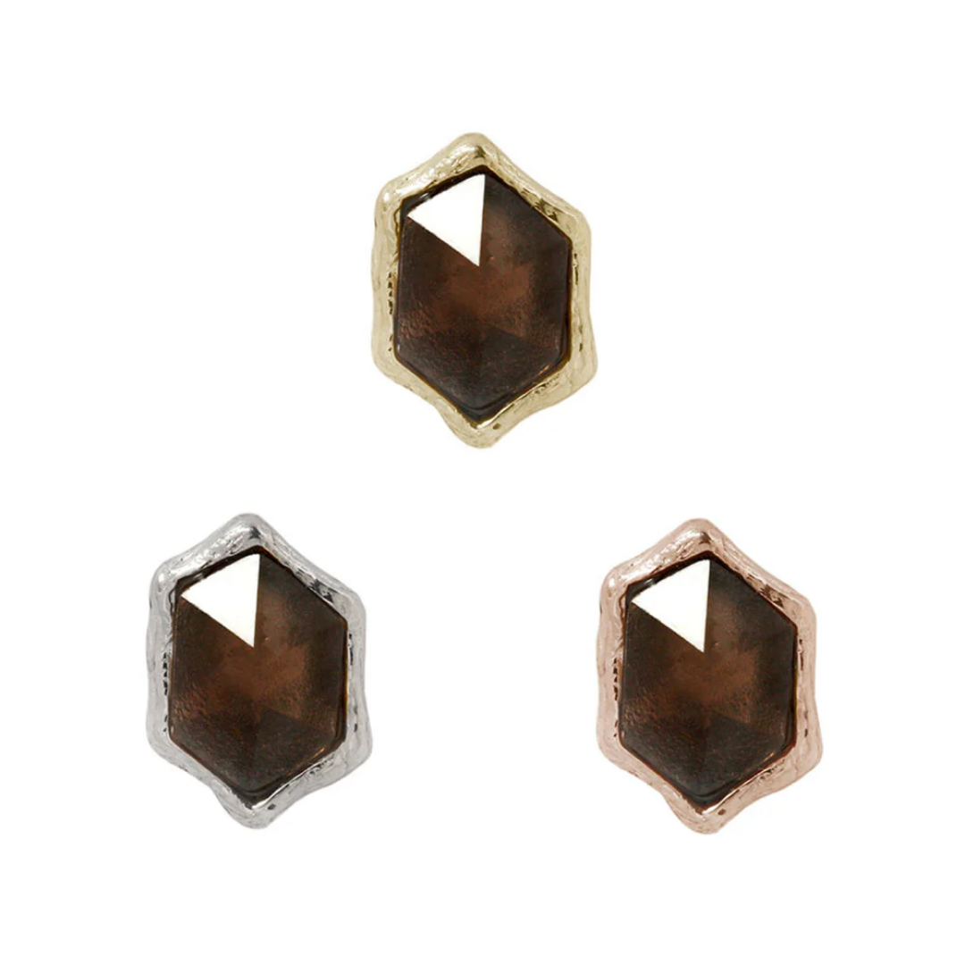 Smoky quartz threadless end in 14k yellow, white, and rose gold with geometric cut and textured bezel – elegant earthy piercing jewellery